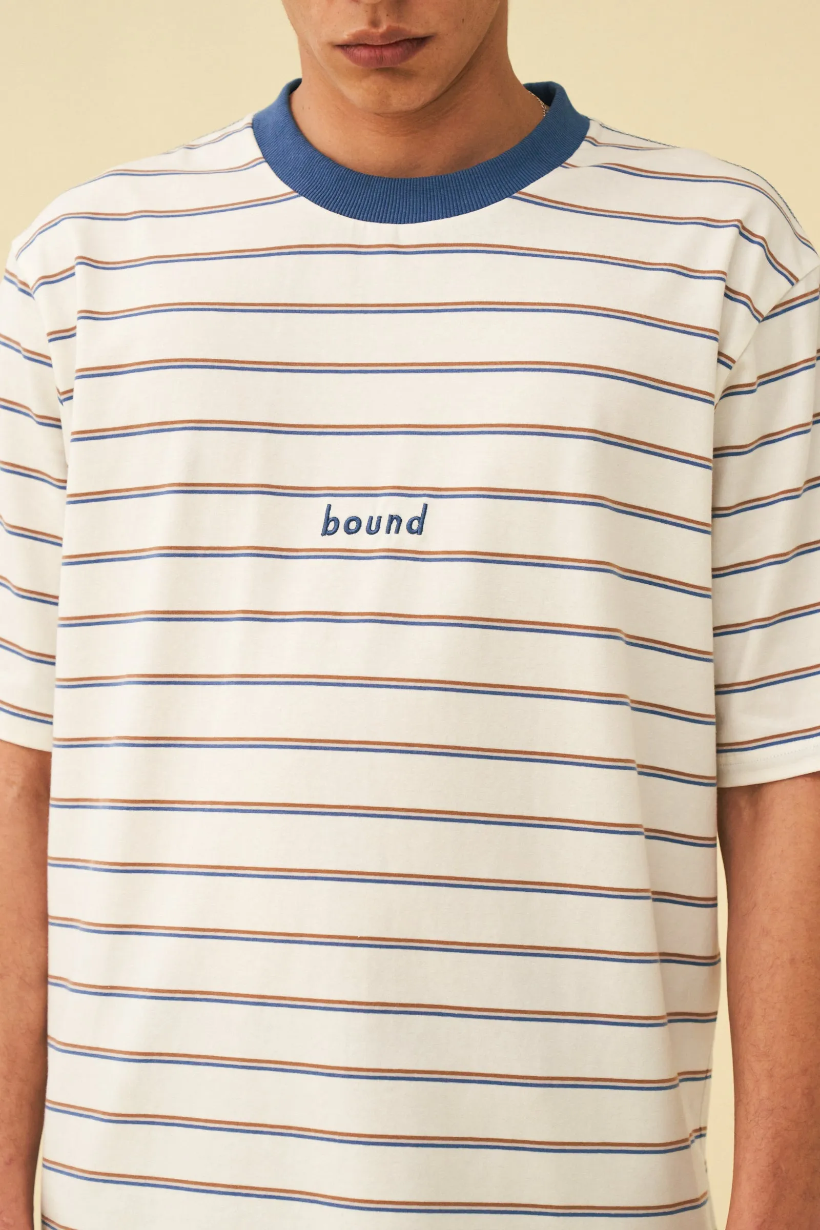 WHITE STRIPE TEE