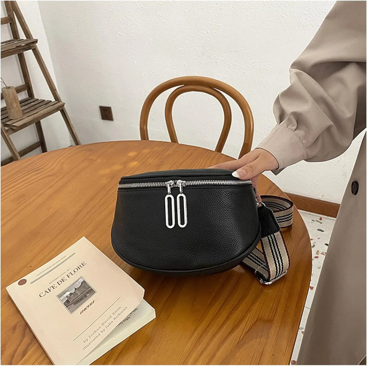 Women's Bun First Layer Cowhide Soft Leather Saddle Bag Crossbody Bag Women's Small Bag