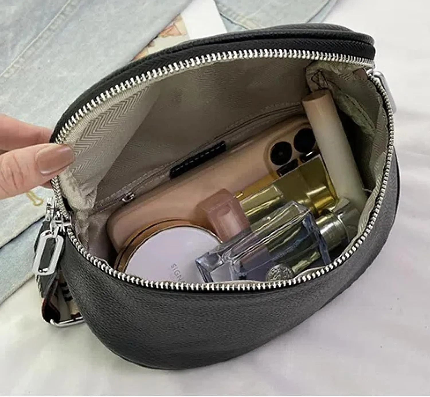 Women's Bun First Layer Cowhide Soft Leather Saddle Bag Crossbody Bag Women's Small Bag